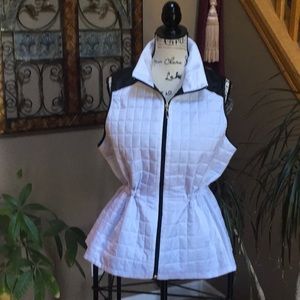 Women’s light vest sz L